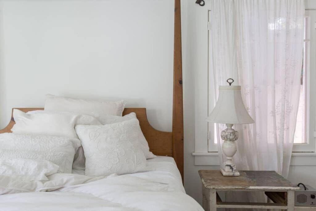 Elegant White Cottage, Venice Beach, California Holiday home *