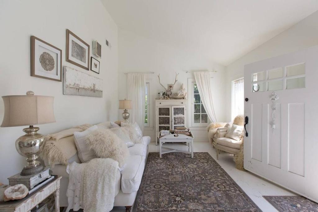 Elegant White Cottage, Venice Beach, California Los Angeles